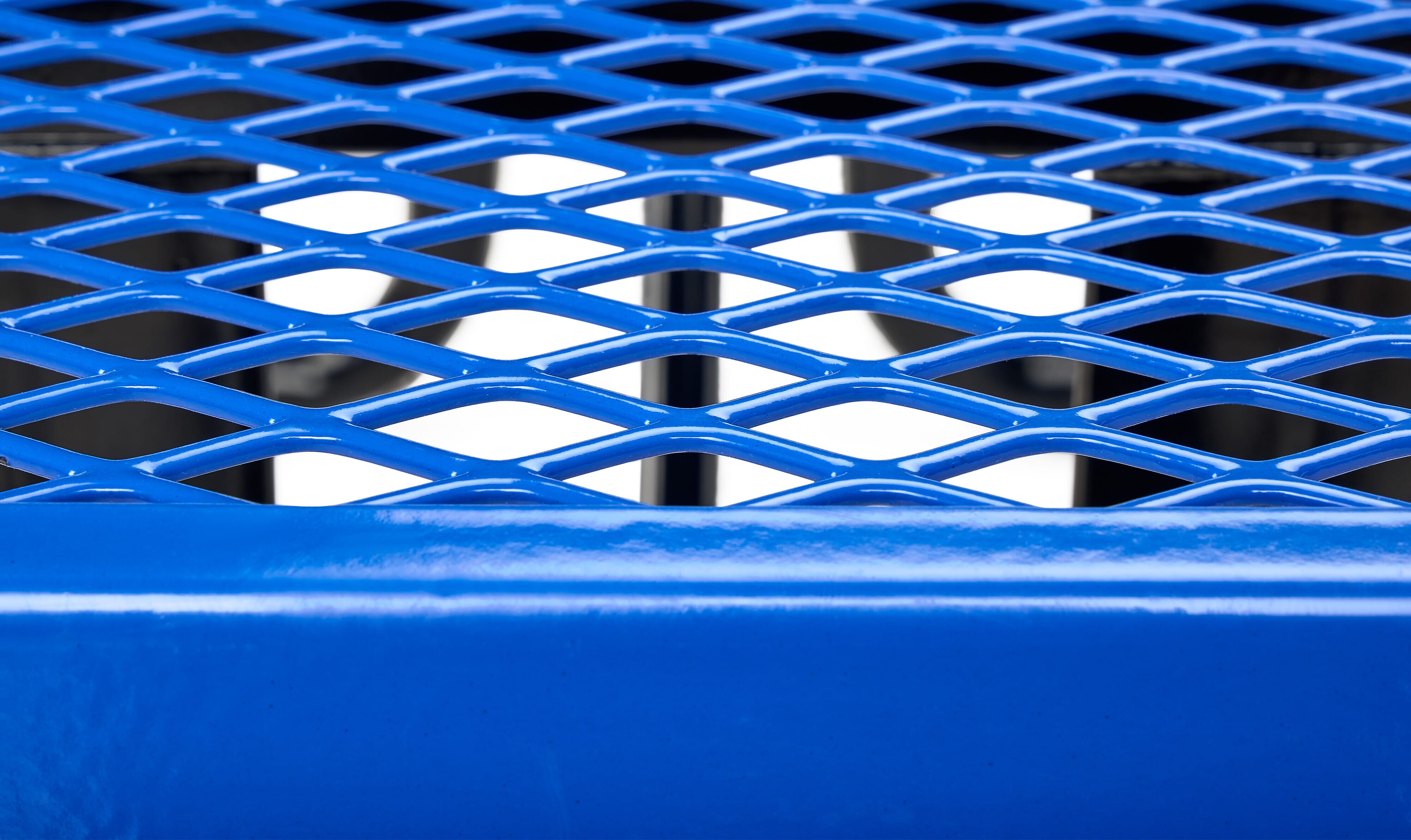 SuperSaver™ Commercial Rectangular Wheelchair Accessible Picnic