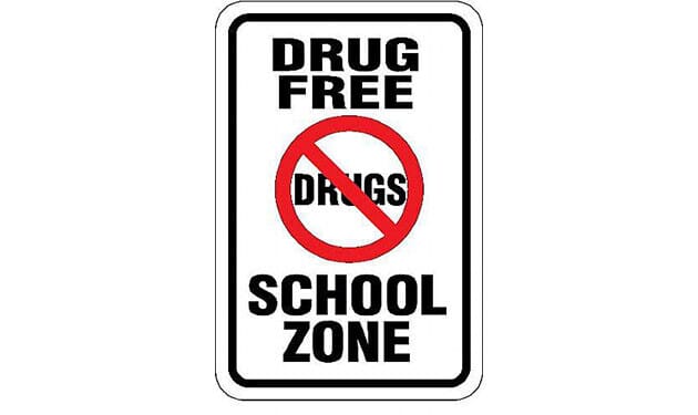 Drug Free School Zone w/Symbol Sign